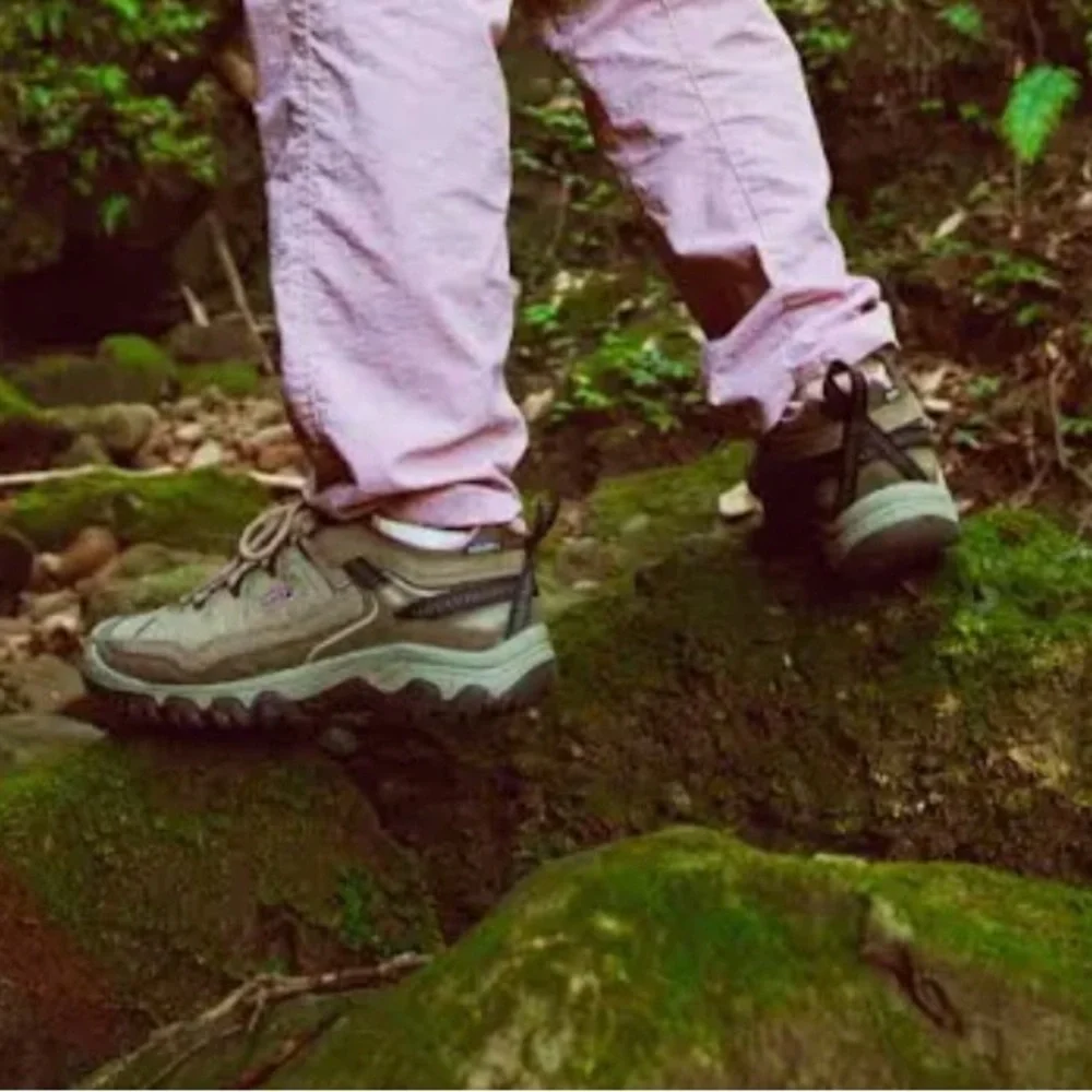 Keen Women's Taupe Hiking Shoe with Pink Lining